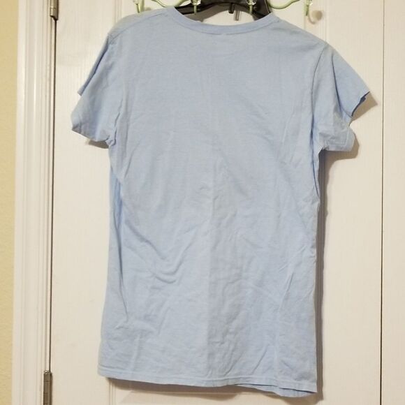 Gildan Shirt - Picture 2 of 3